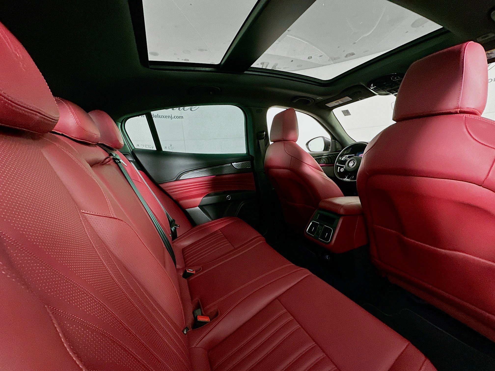 Used 2023 Maserati Grecale Modena image 28