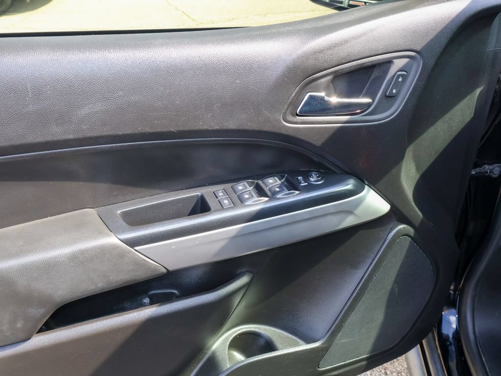 Used 2018 Chevrolet Colorado LT w/ Redline Special Edition AWD/4WD image 9
