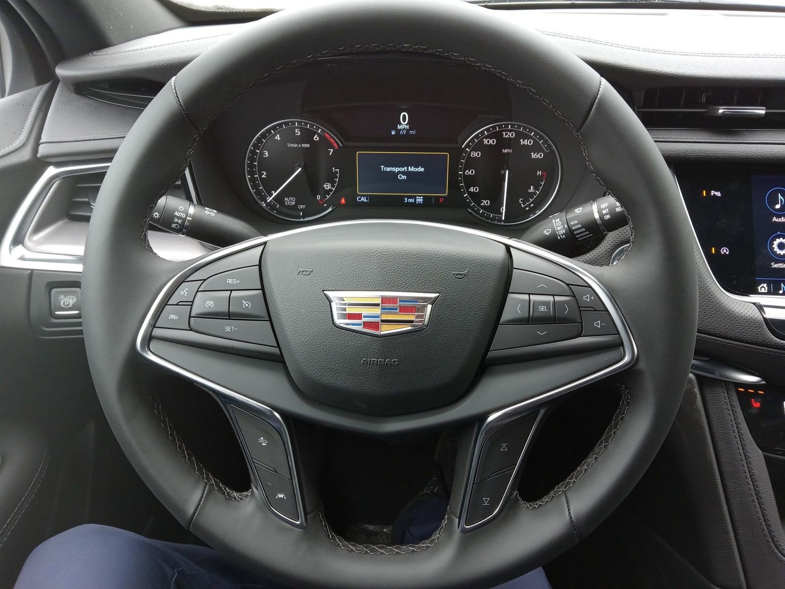 New 2026 Cadillac XT5 Luxury image 13