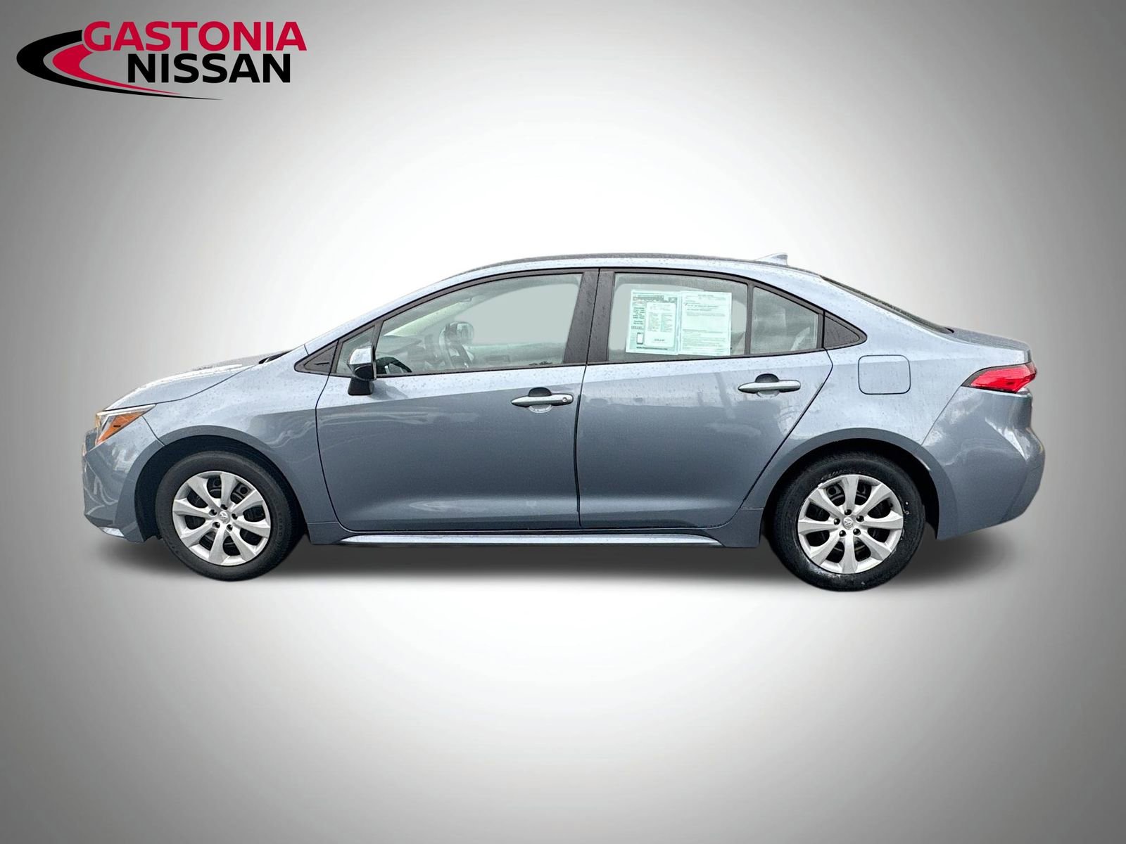 Used 2022 Toyota Corolla LE image 5