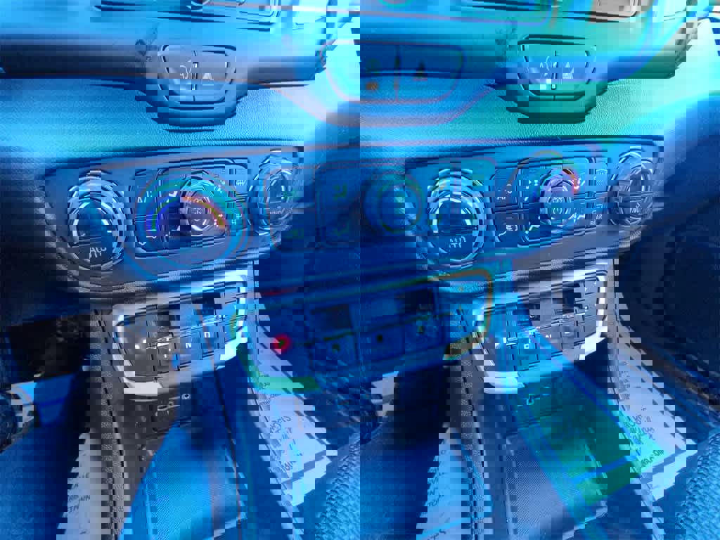 Certified 2024 GMC Terrain SLE w/ Driver Convenience Package image 19