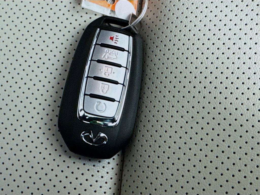 Certified 2025 INFINITI QX55 Essential image 38
