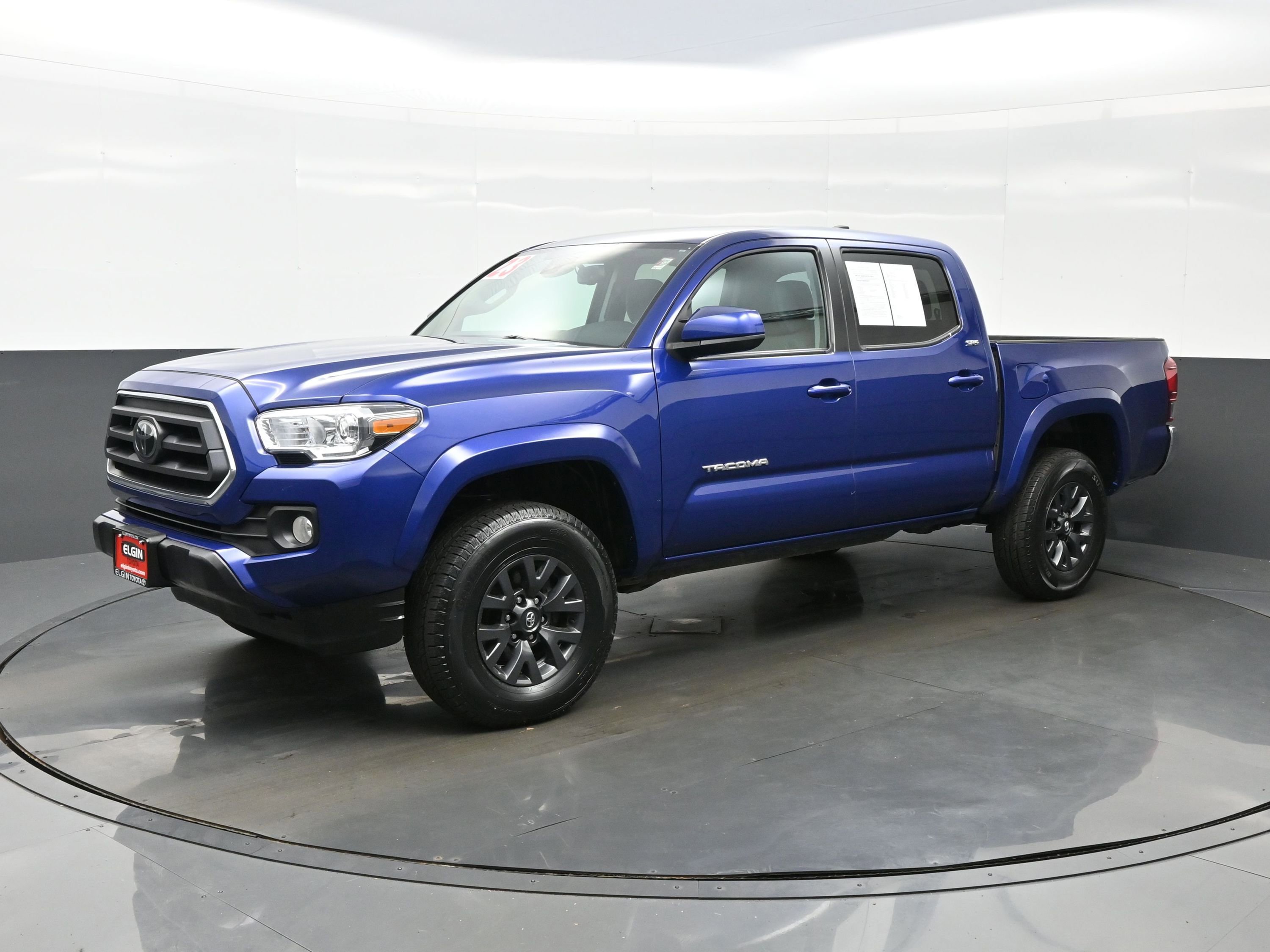 Used 2023 Toyota Tacoma SR5 AWD/4WD image 2
