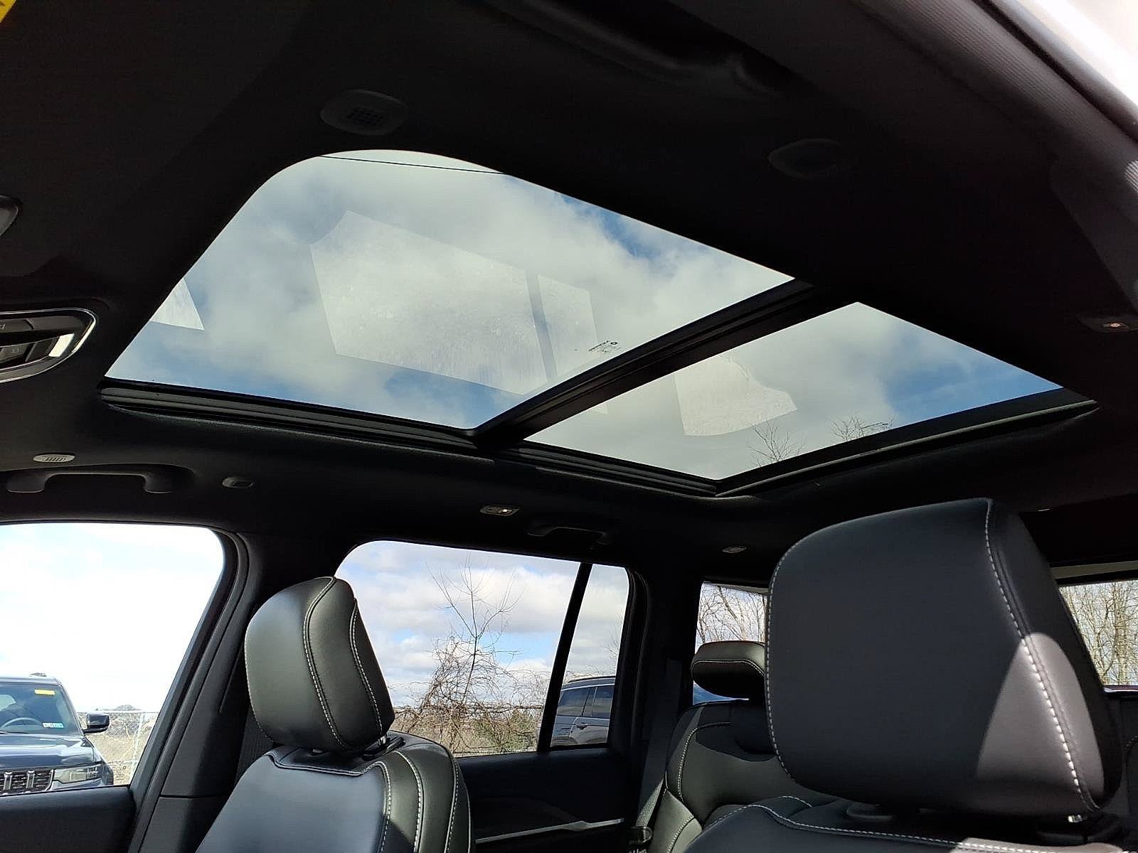 New 2026 Jeep Grand Cherokee Limited AWD/4WD image 9