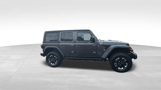 Used 2025 Jeep Wrangler Unlimited Rubicon 4xe w/ Convenience Group AWD/4WD image 32