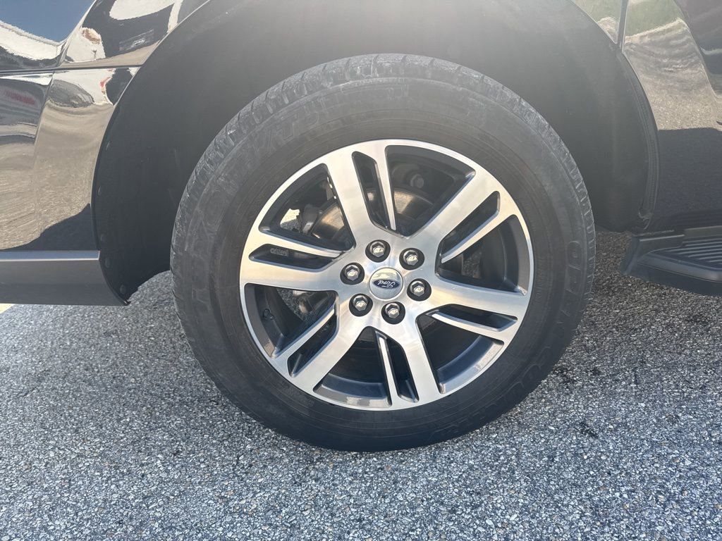 Used 2024 Ford Expedition Max Limited image 17