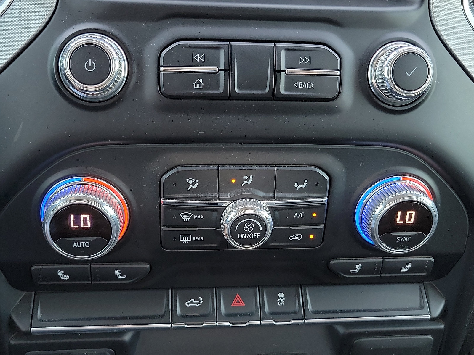 Used 2022 GMC Sierra 2500 SLE w/ SLE Value Package; AWD/4WD image 15