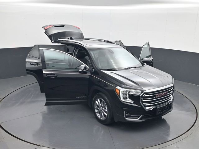 Used 2022 GMC Terrain SLT w/ Infotainment Package II FWD image 29