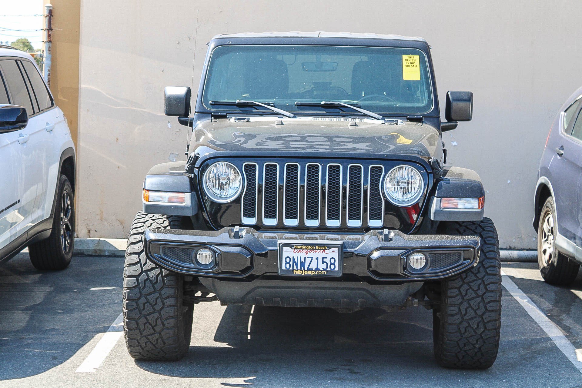 Used 2019 Jeep Wrangler Unlimited Sahara AWD/4WD image 2