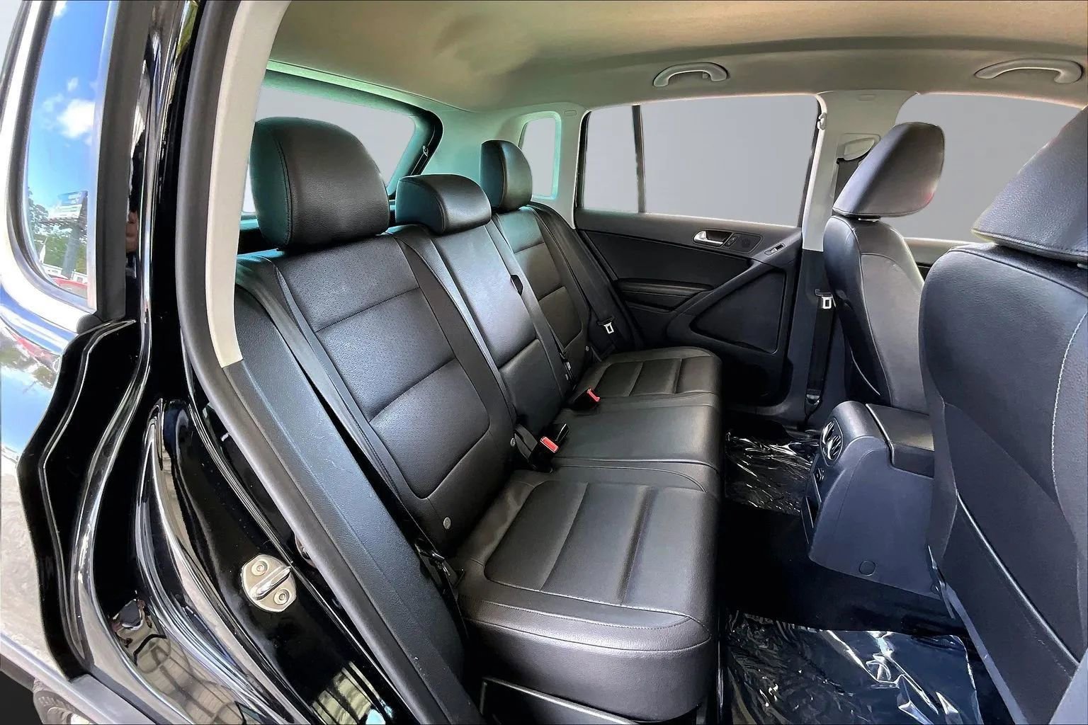 Used 2014 Volkswagen Tiguan SE FWD image 22