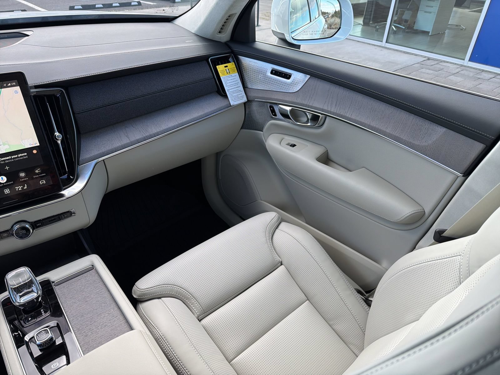 New 2026 Volvo XC90 T8 Ultra w/ Lounge Package AWD/4WD image 13