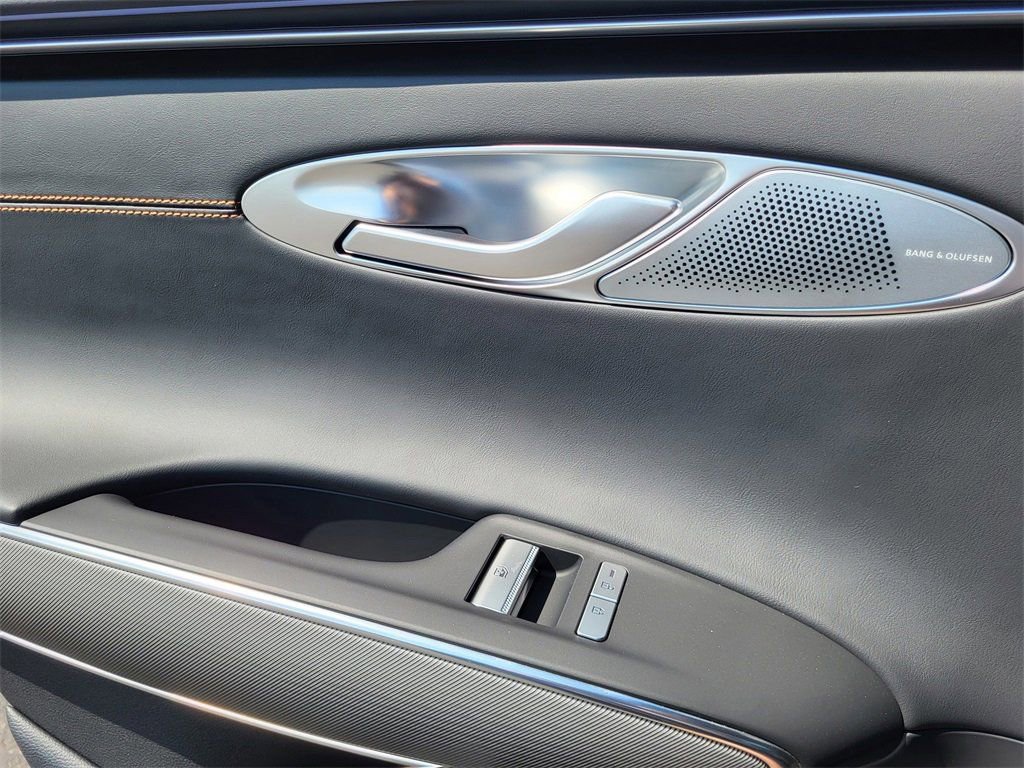 Certified 2026 Genesis GV70 3.5T Sport Advanced image 12