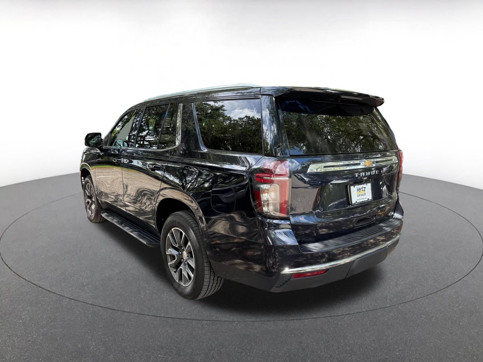 Used 2023 Chevrolet Tahoe LT w/ Luxury Package RWD image 5