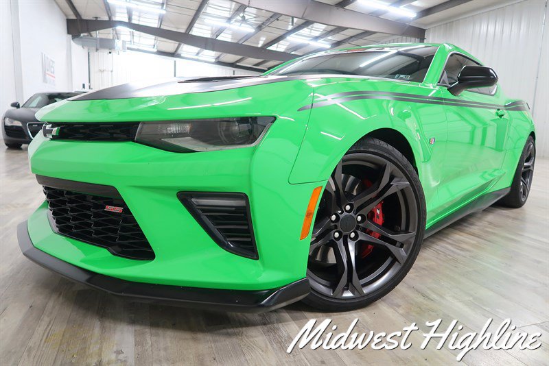 Used 2017 Chevrolet Camaro SS RWD image 2