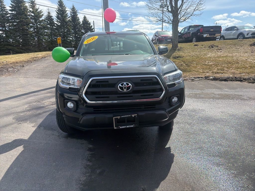 Used 2016 Toyota Tacoma SR5 w/ Towing Package image 13