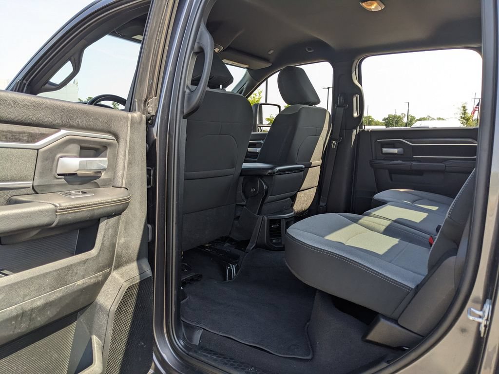 Used 2024 RAM 2500 Big Horn AWD/4WD image 35