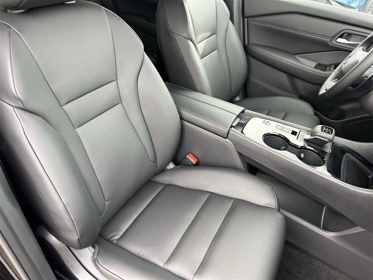 New 2026 Nissan Rogue SV FWD image 11