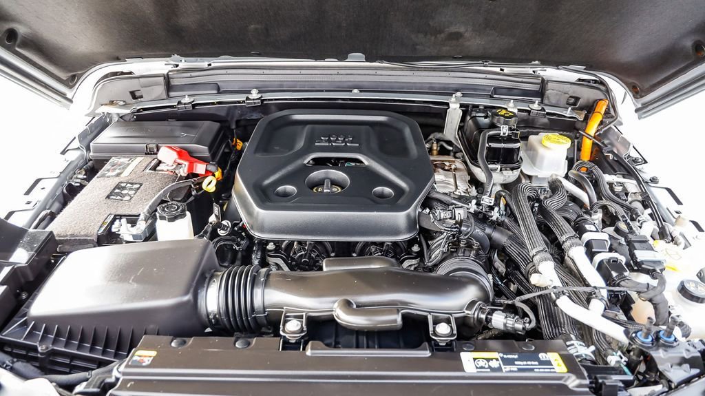 Used 2023 Jeep Wrangler Unlimited Sahara image 31