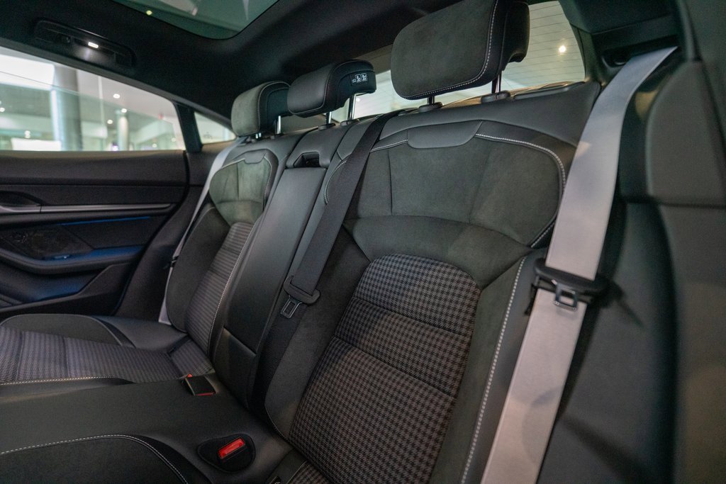 New 2025 Porsche Taycan image 37