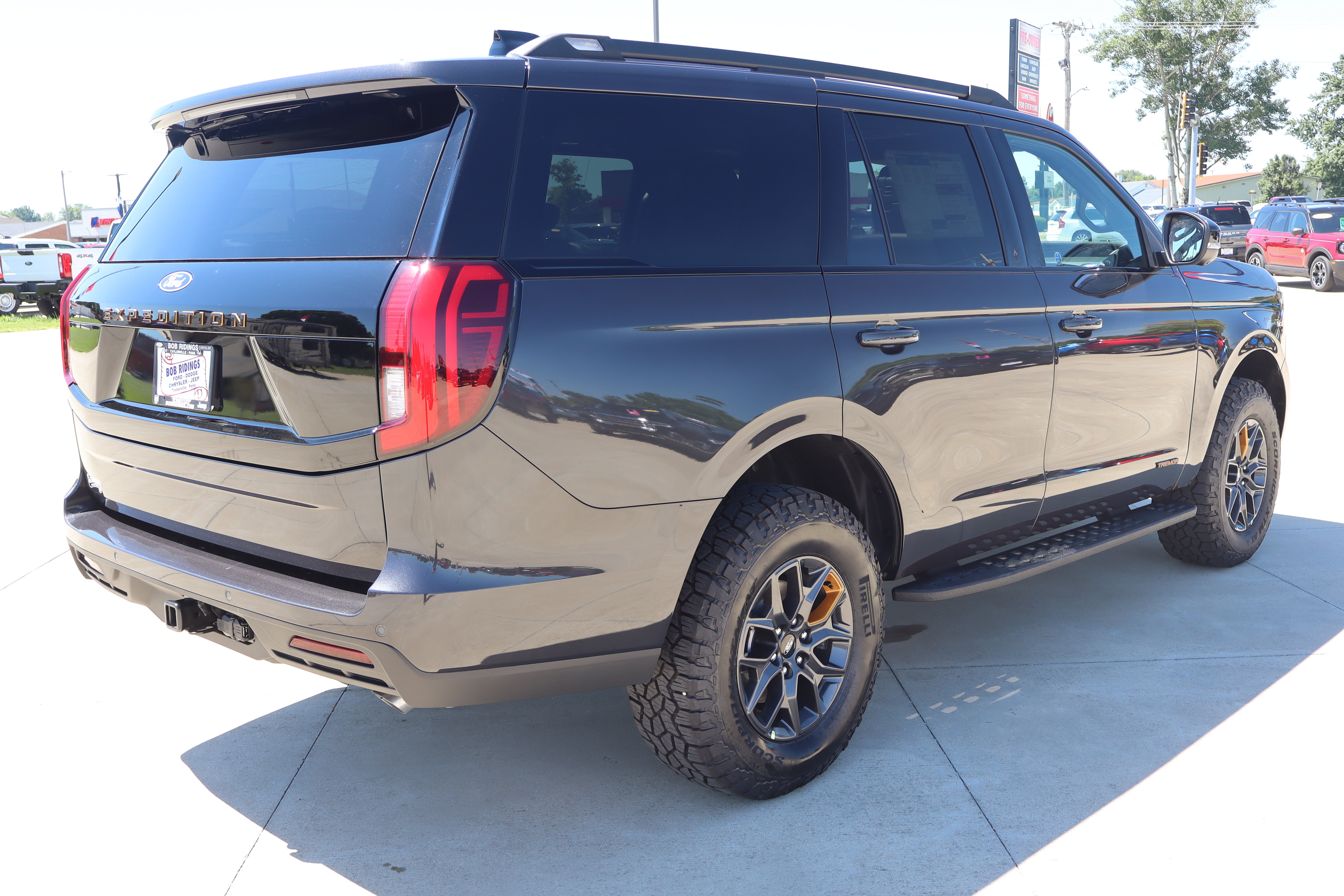 New 2027 Ford Expedition Tremor w/ Driver's Package AWD/4WD image 5