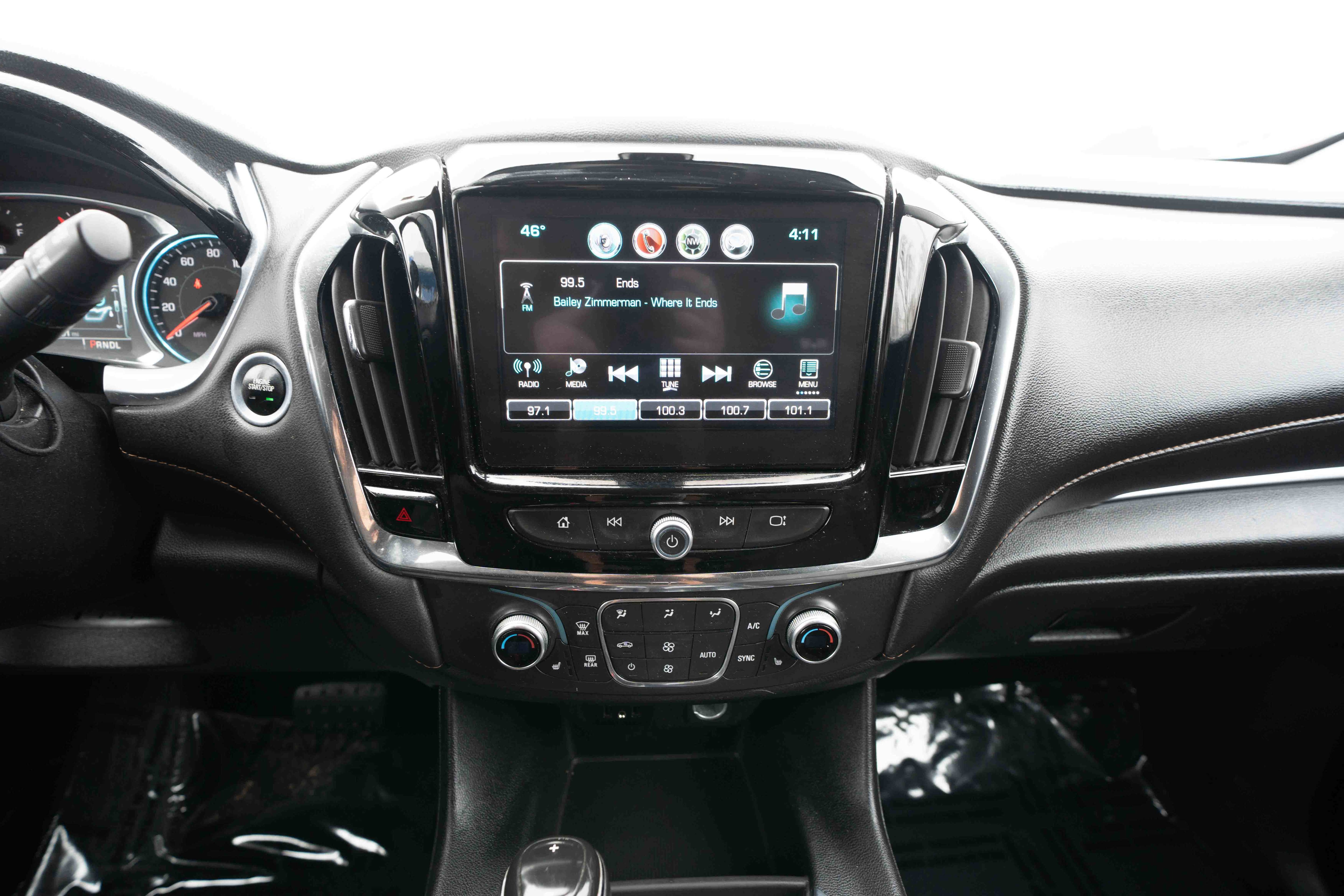 Used 2018 Chevrolet Traverse LT image 17