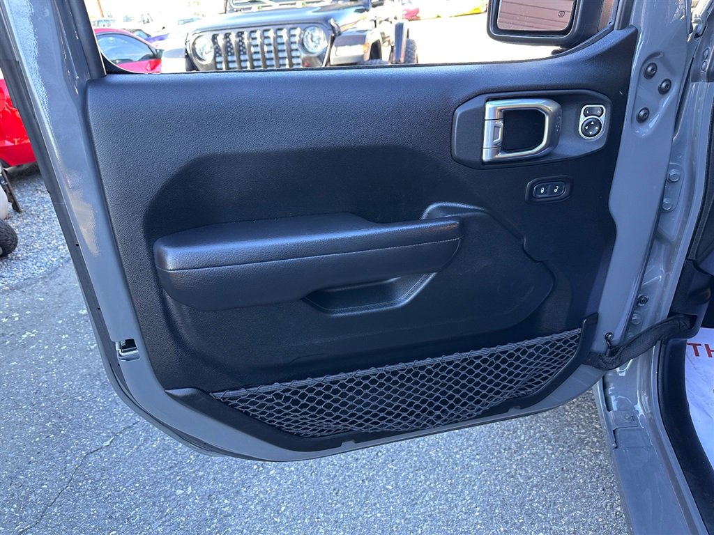 Used 2019 Jeep Wrangler Unlimited Sport S image 25