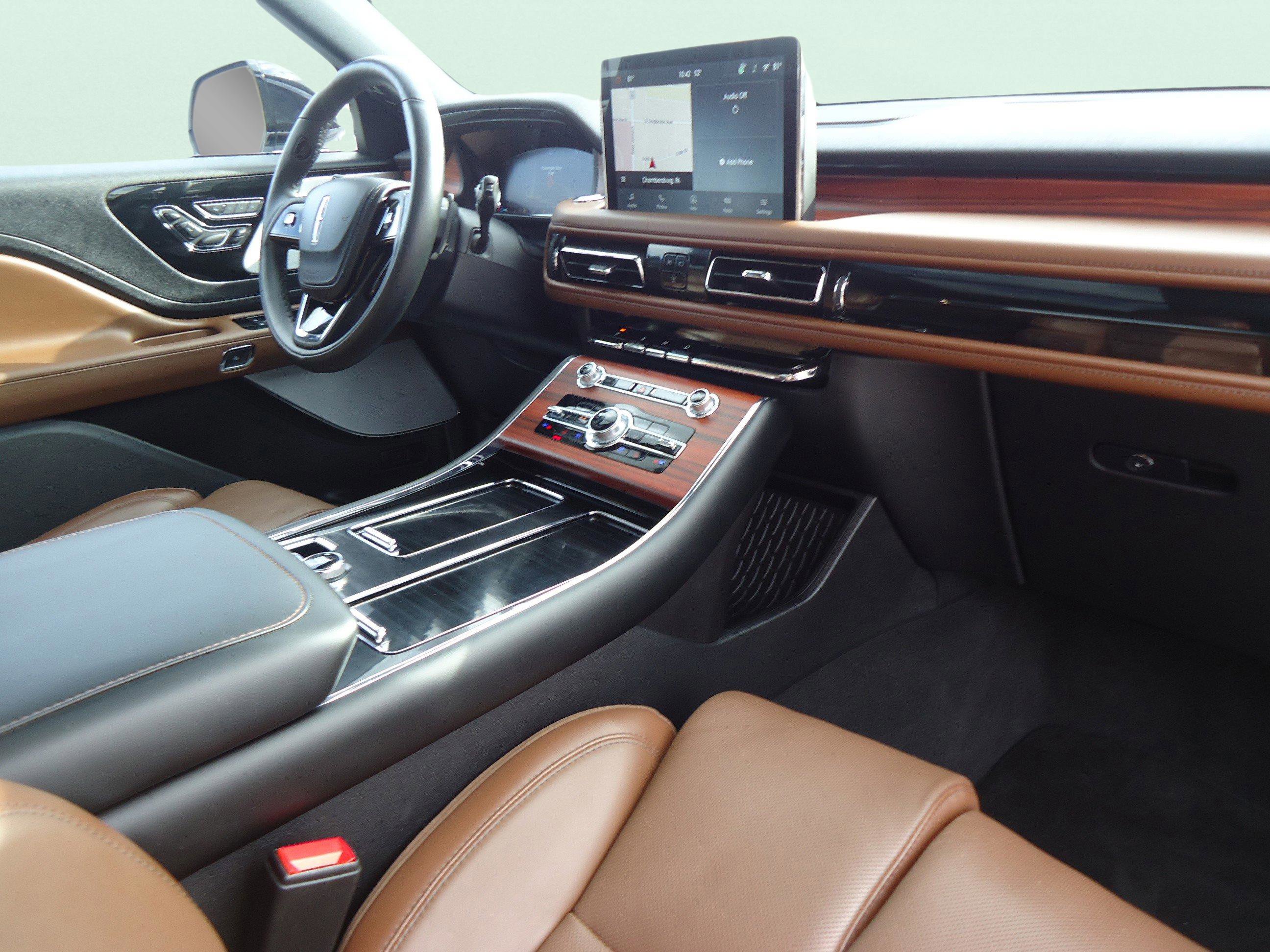 Used 2024 Lincoln Aviator Reserve w/ Equipment Group 201A image 28