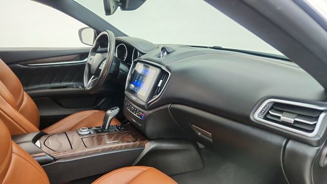 Used 2019 Maserati Ghibli S Q4 AWD/4WD image 22
