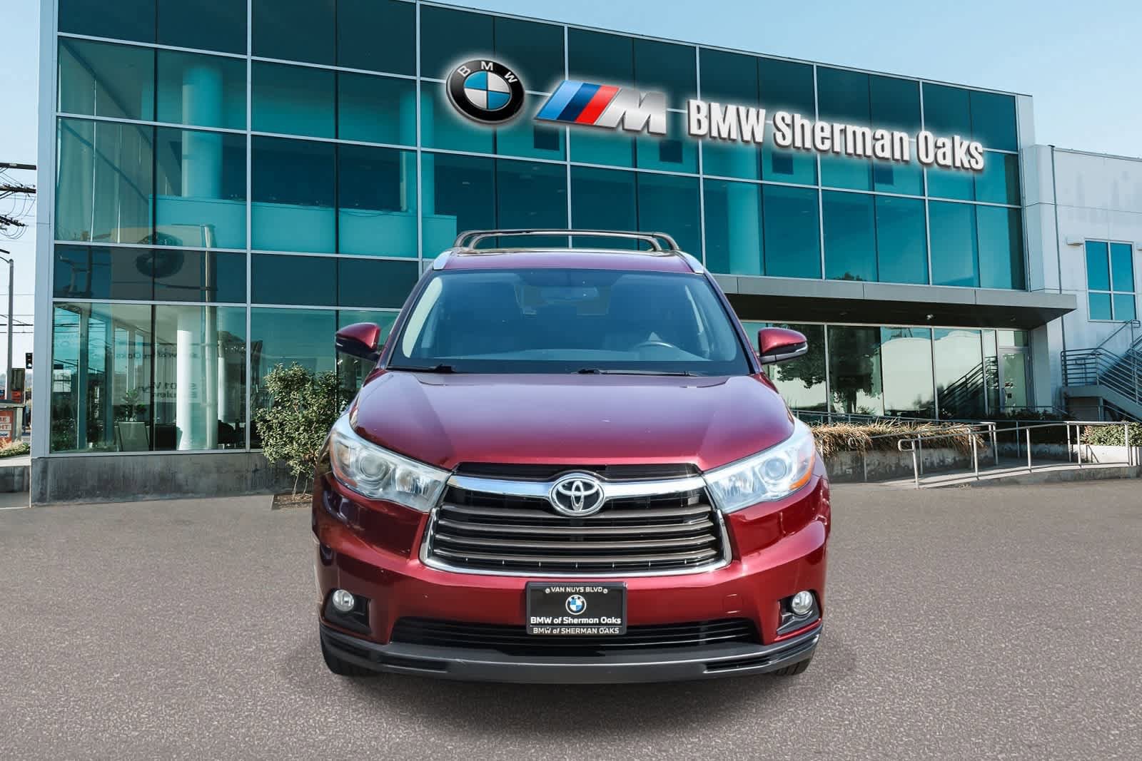 Used 2015 Toyota Highlander XLE AWD/4WD image 3