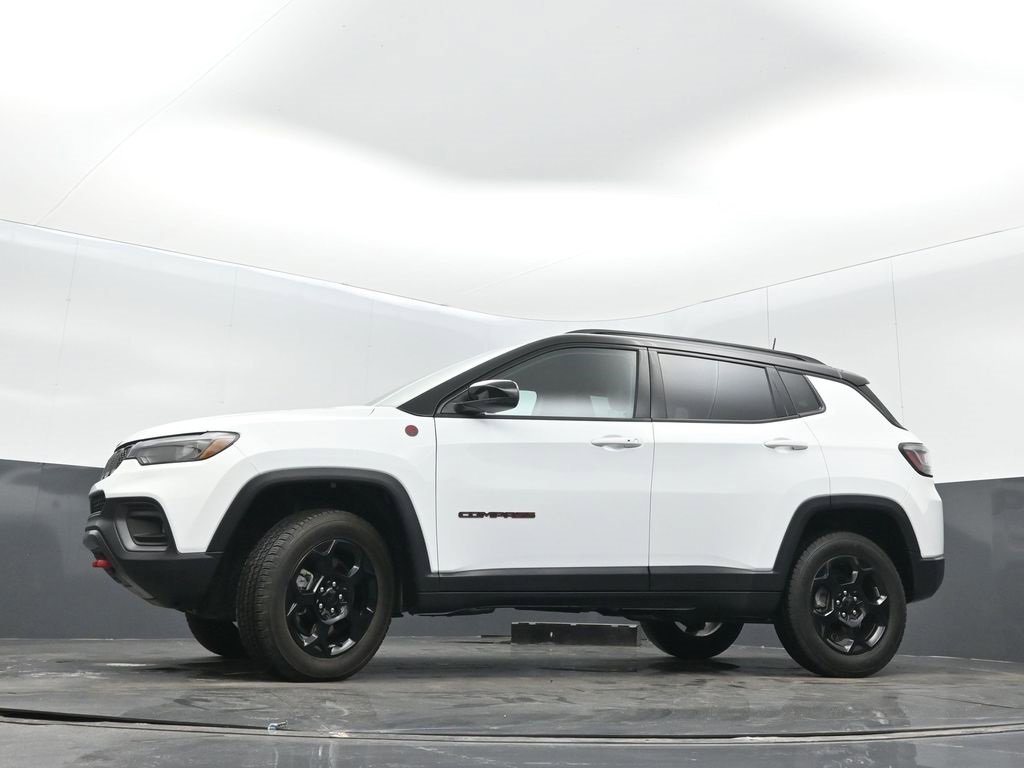 Used 2023 Jeep Compass Trailhawk w/ Trailhawk Elite Group image 33