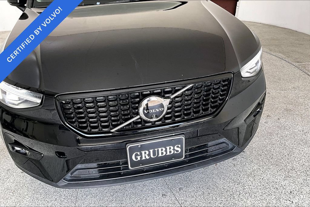 Used 2025 Volvo XC40 B5 Plus AWD/4WD image 30