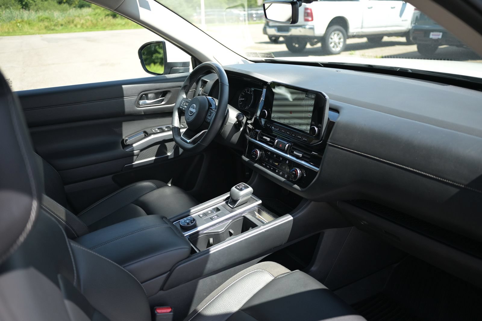 Used 2023 Nissan Pathfinder SL w/ SL Premium Package AWD/4WD image 53