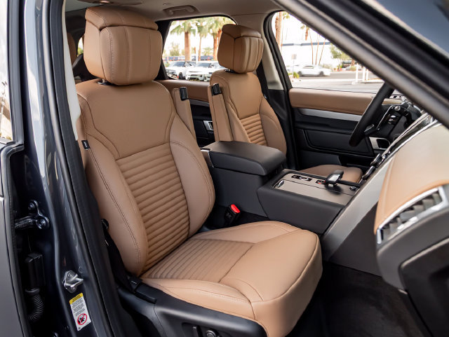 New 2026 Land Rover Discovery Limited Edition AWD/4WD image 37