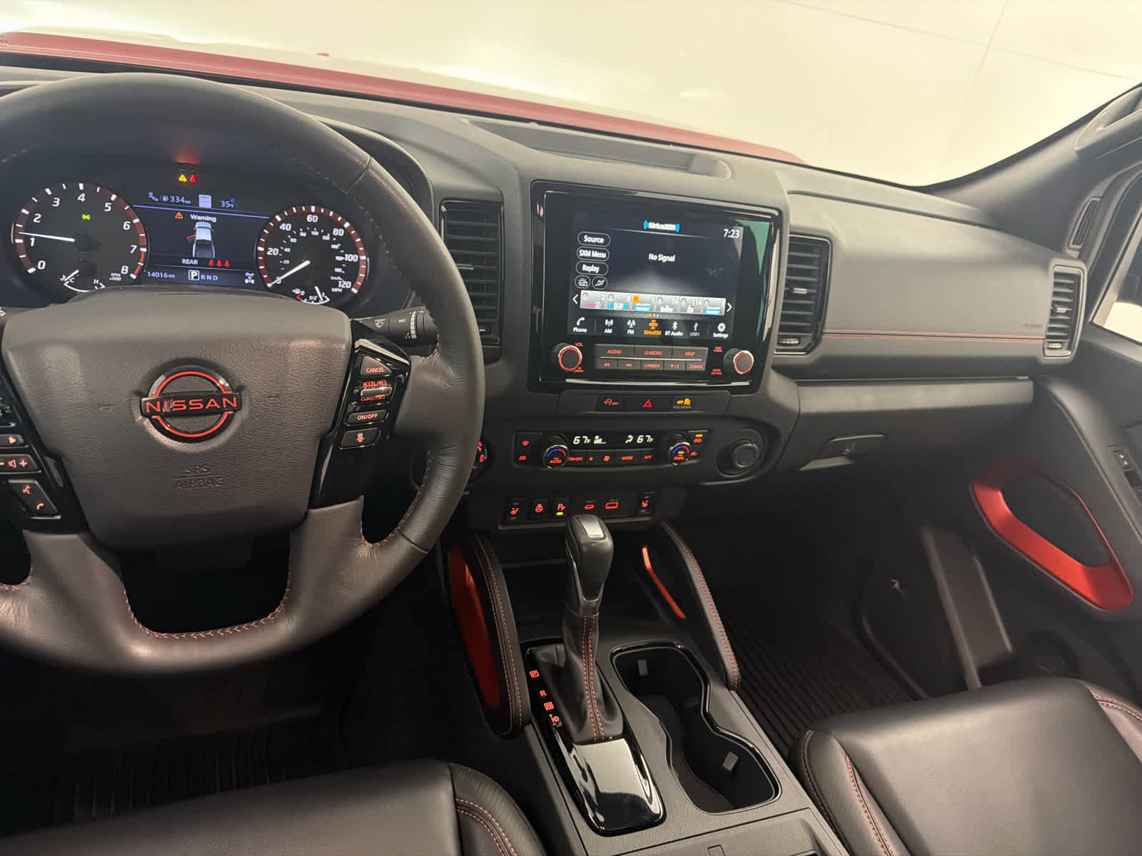 Used 2024 Nissan Frontier PRO-4X w/ Pro Premium Package image 18