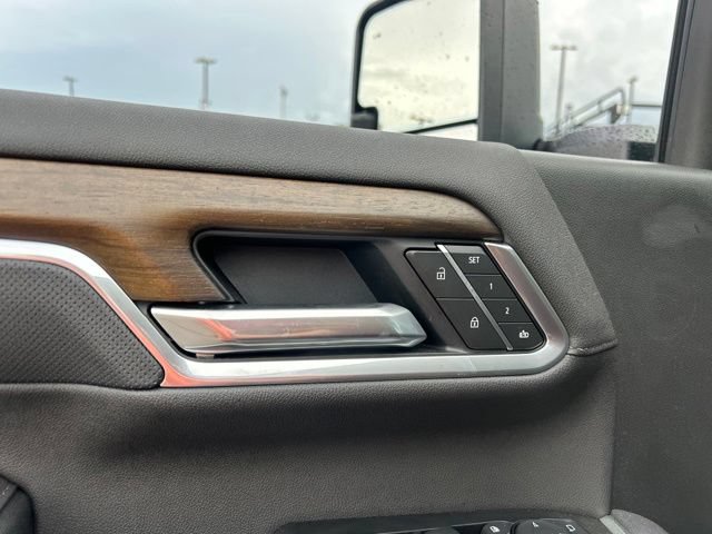 New 2026 Chevrolet Silverado 3500 High Country w/ Technology Package AWD/4WD image 13