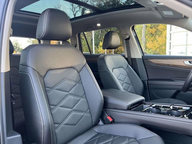 New 2026 Volkswagen Atlas SE FWD image 27