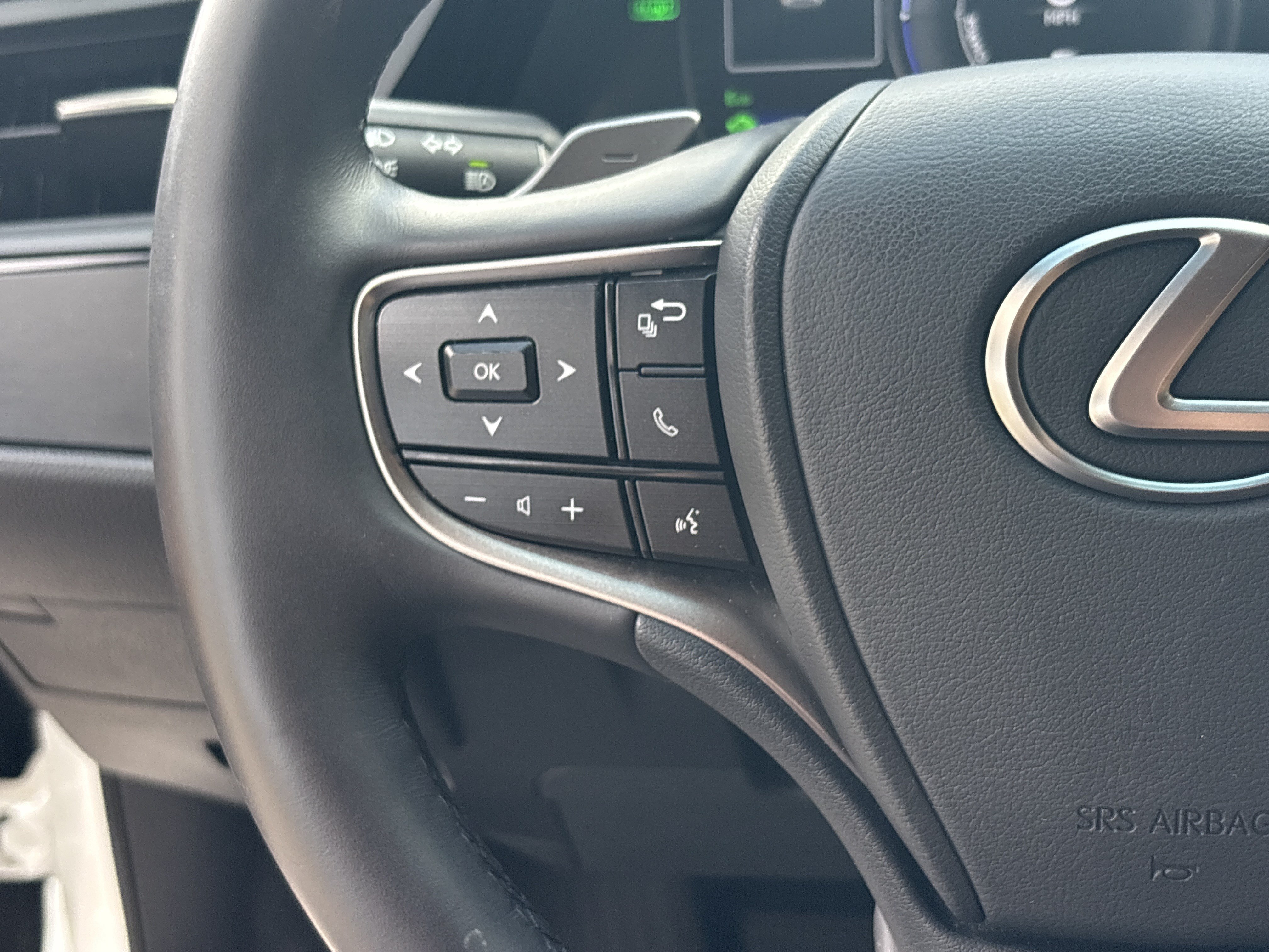 Used 2024 Lexus ES 300h w/ Premium Package FWD image 19