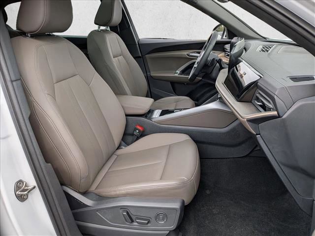 Certified 2025 Audi Q5 Premium w/ Convenience Package image 24