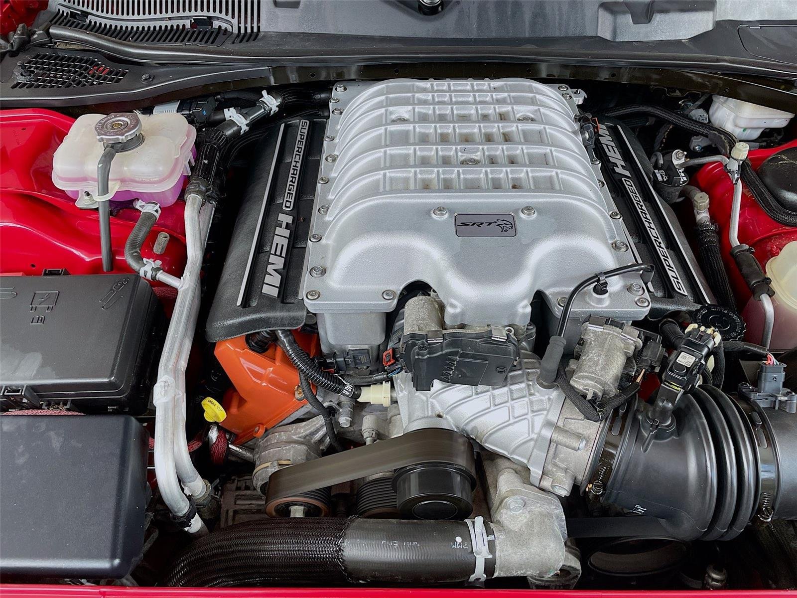 Used 2015 Dodge Challenger SRT Hellcat RWD image 32