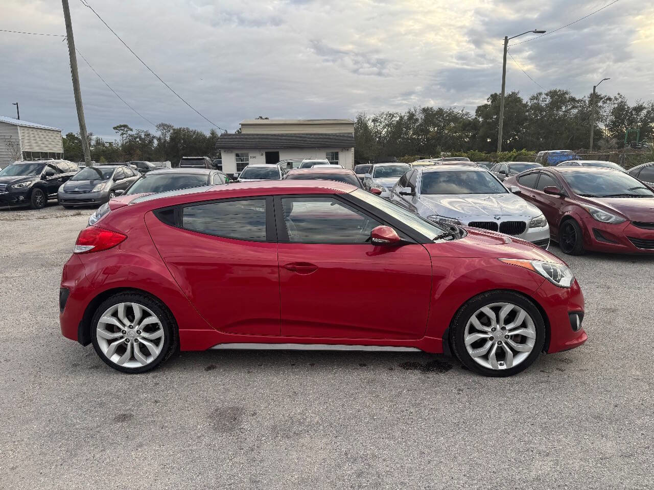 Used 2015 Hyundai Veloster Turbo image 4