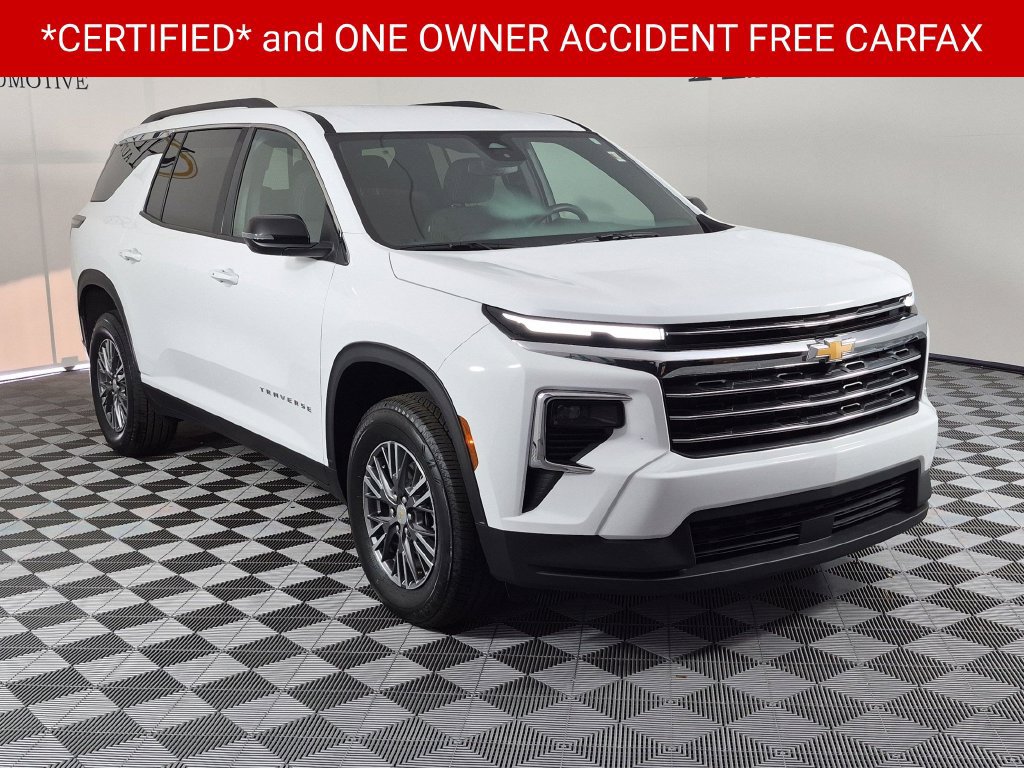 Certified 2026 Chevrolet Traverse LT FWD image 3