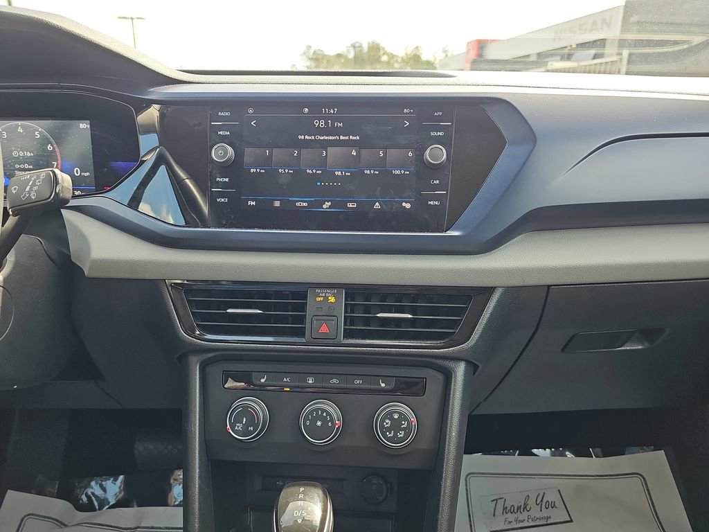 Used 2022 Volkswagen Taos SE w/ Panoramic Sunroof Package image 23