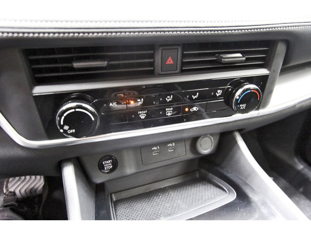 Used 2025 Nissan Rogue S FWD image 25