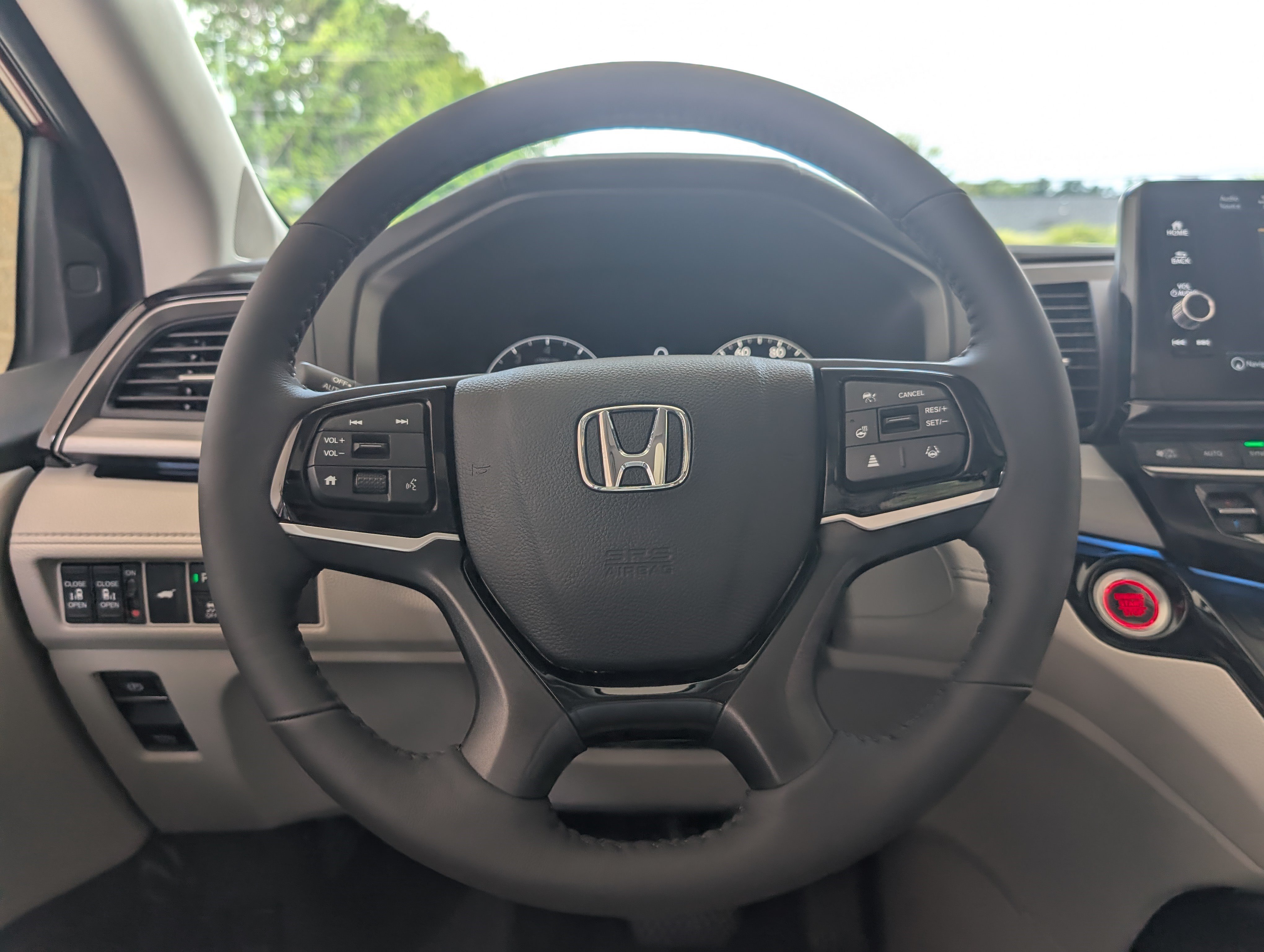 Used 2026 Honda Odyssey Touring image 25