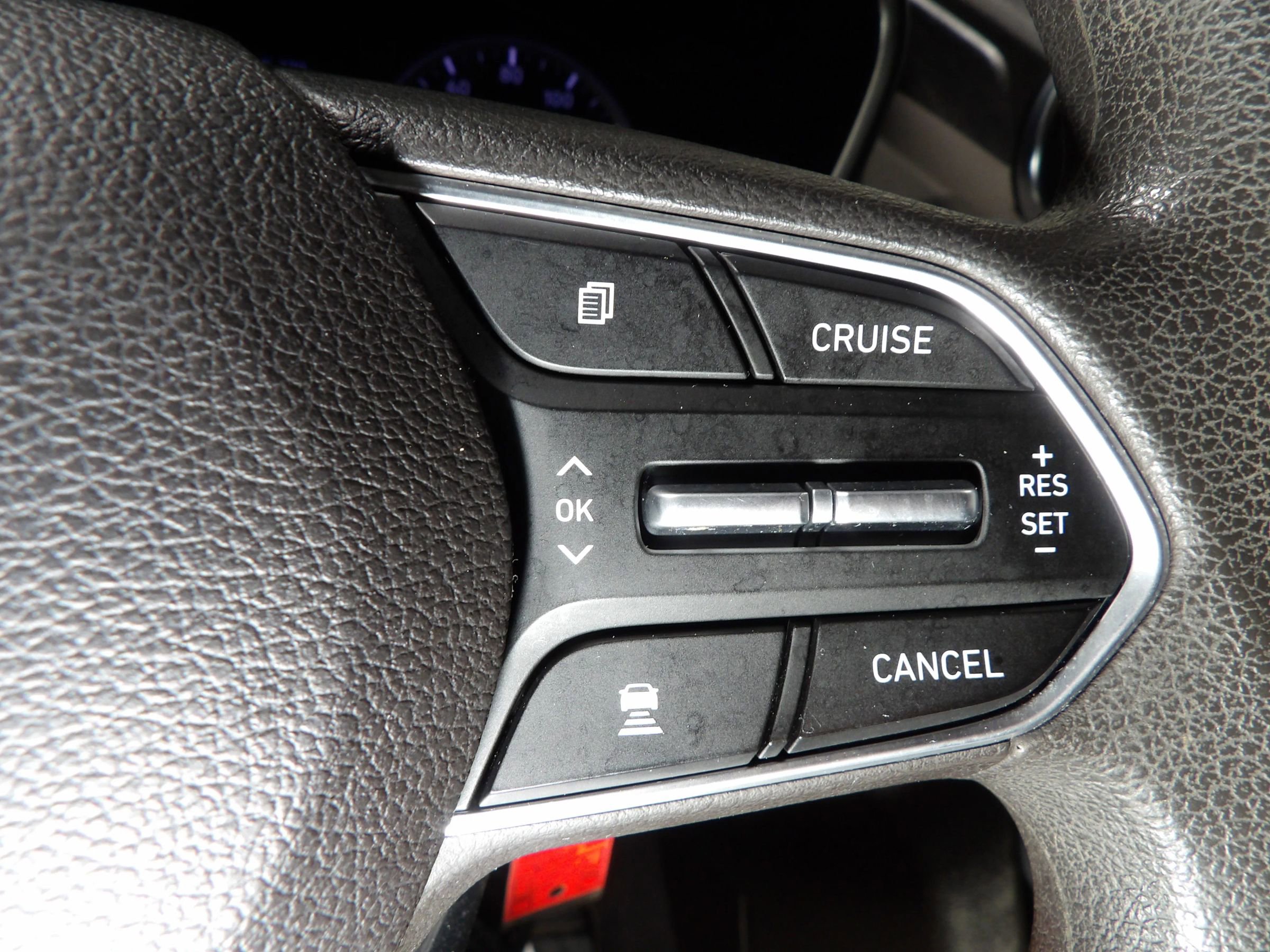 Used 2019 Hyundai Santa Fe SE FWD image 16