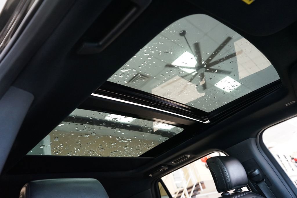 Used 2018 Ford Expedition Limited image 10