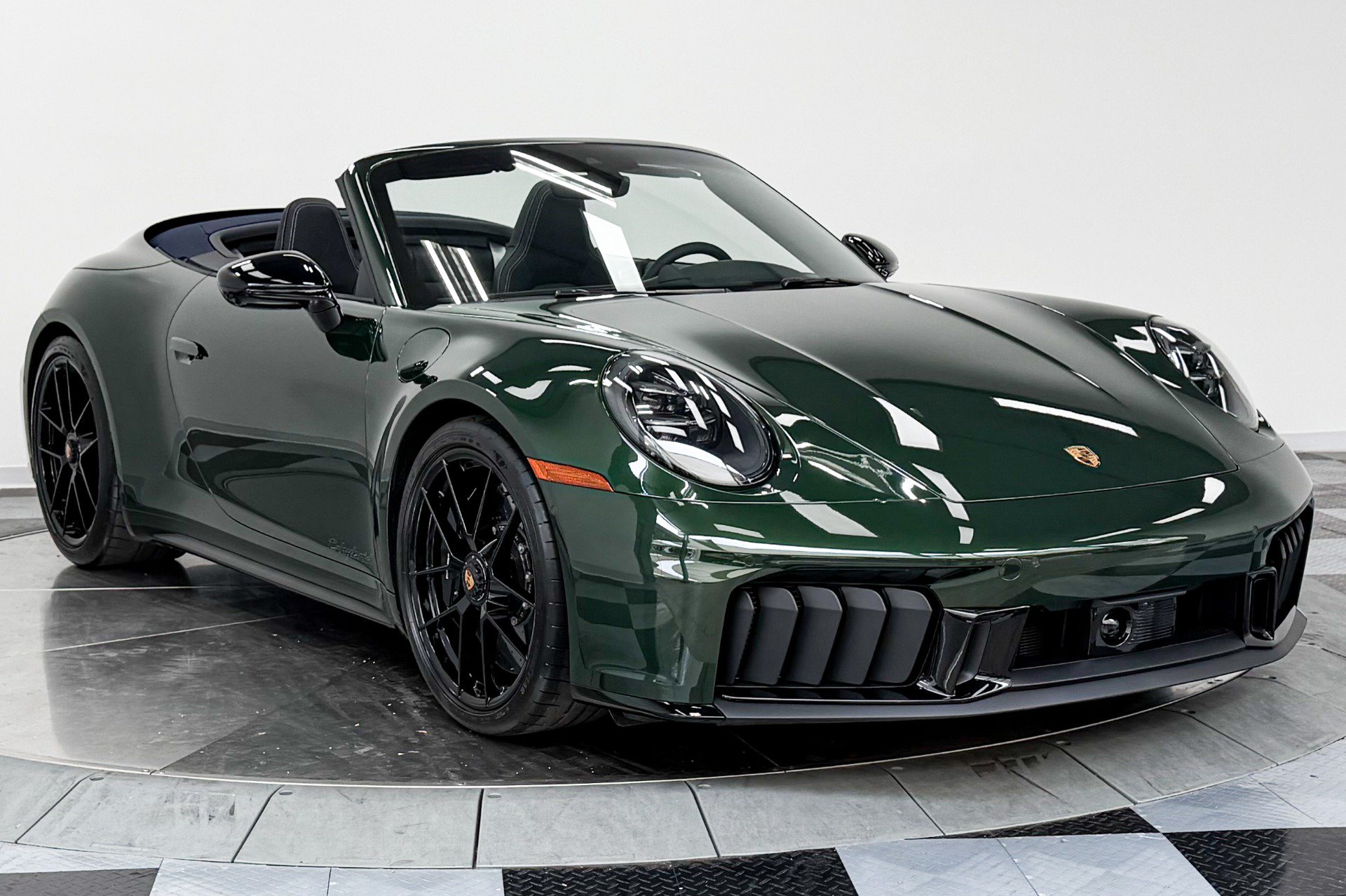Used 2026 Porsche 911 GTS image 3