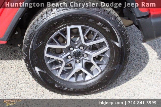 Used 2024 Jeep Wrangler Sahara image 10
