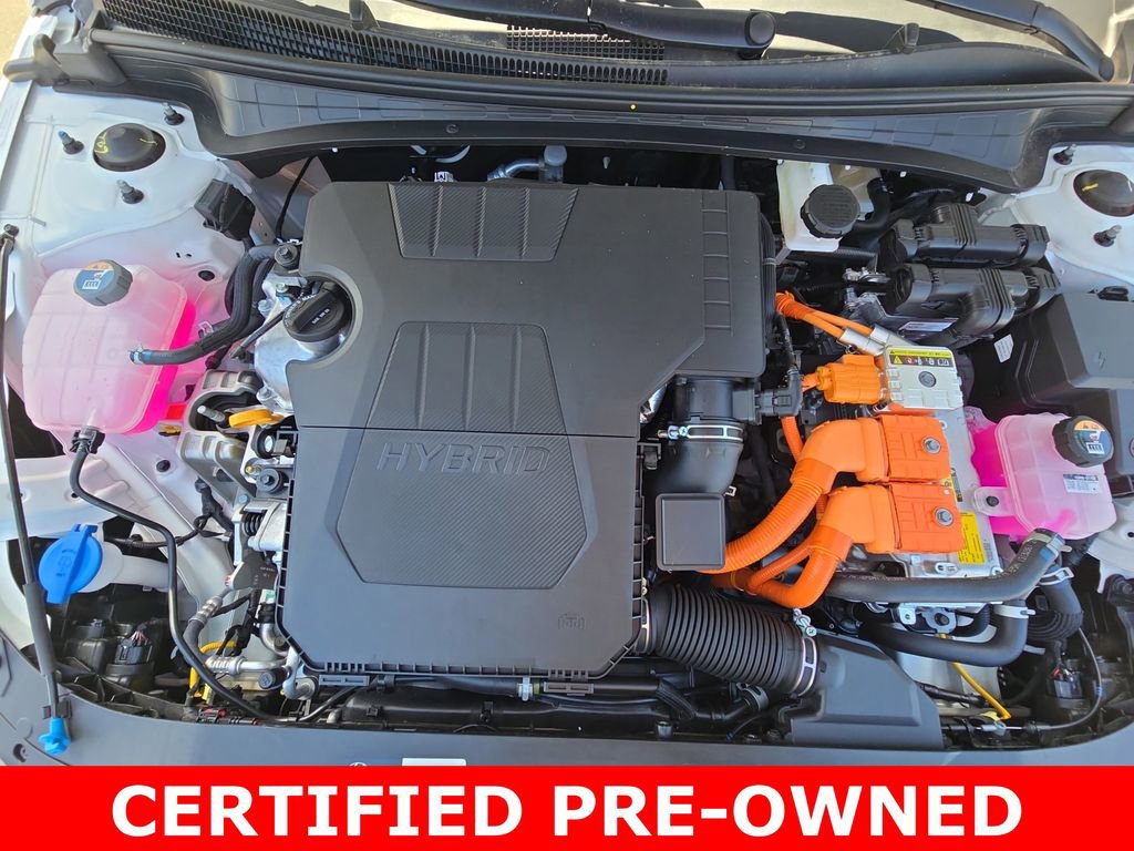 Used 2025 Hyundai Elantra Limited image 30