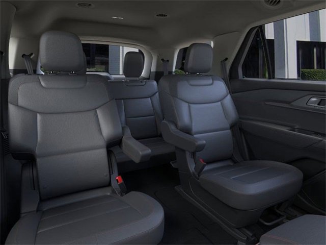 Used 2025 Ford Explorer Active w/ Active Comfort Package RWD image 11